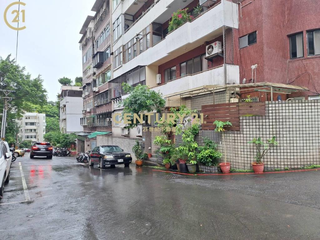 東和公園電梯4房