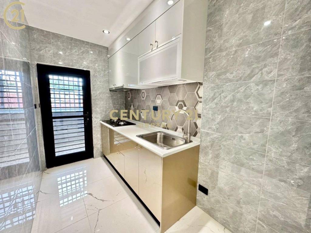 五股低總價電梯大三房