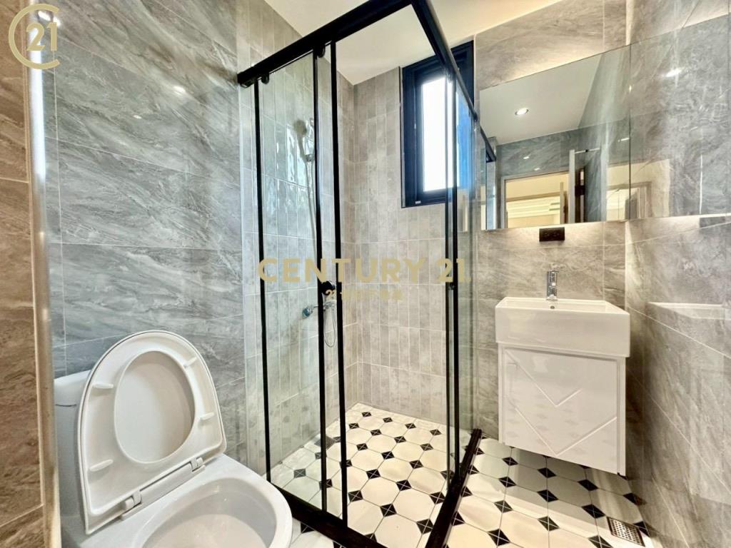 五股低總價電梯大三房