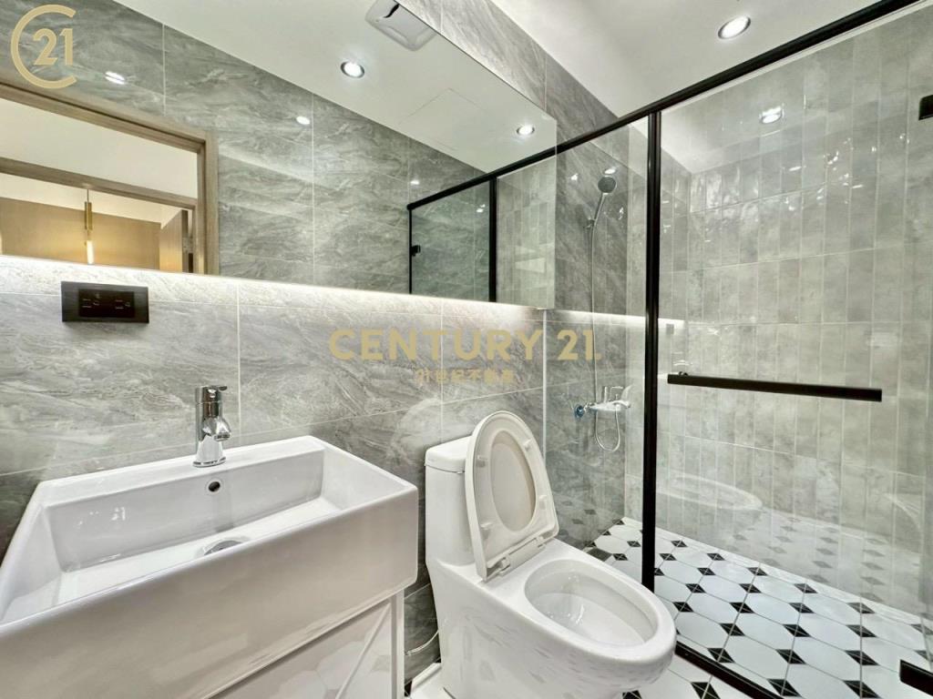 五股低總價電梯大三房