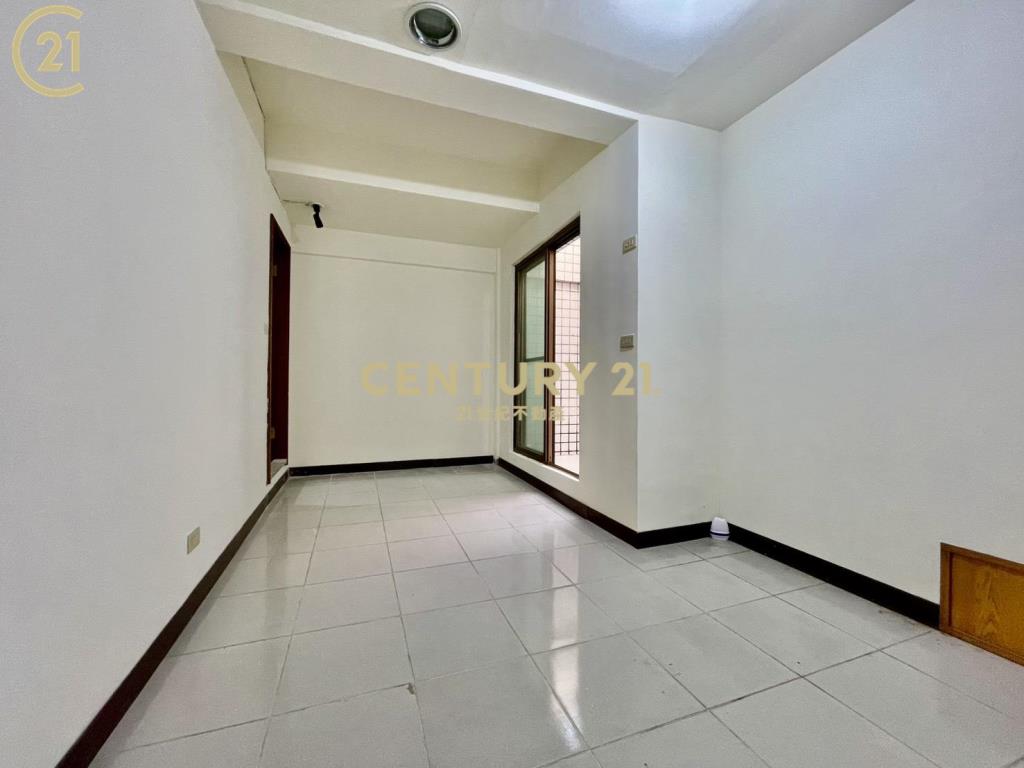 士北科面寬住辦庭院美宅