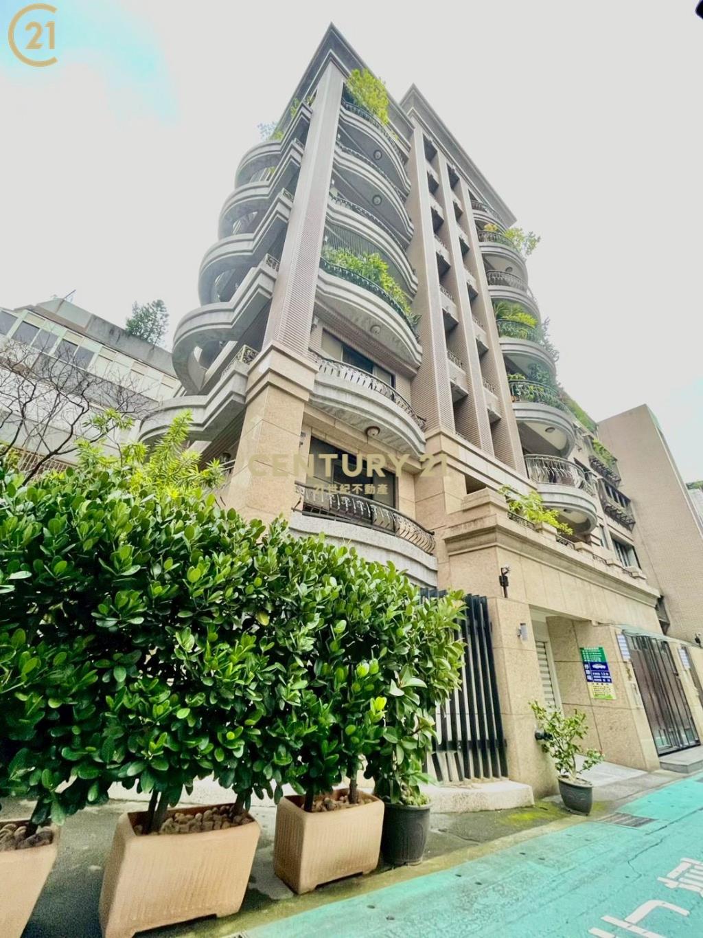 天璽層峰頂客豪邸