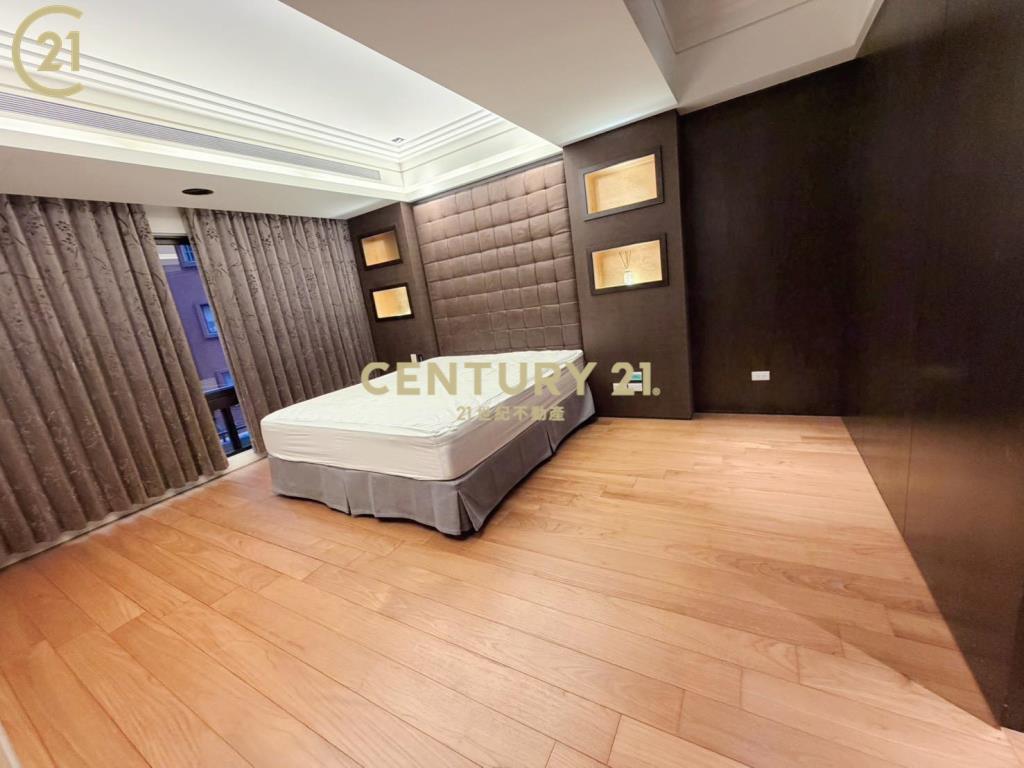 天璽層峰頂客豪邸