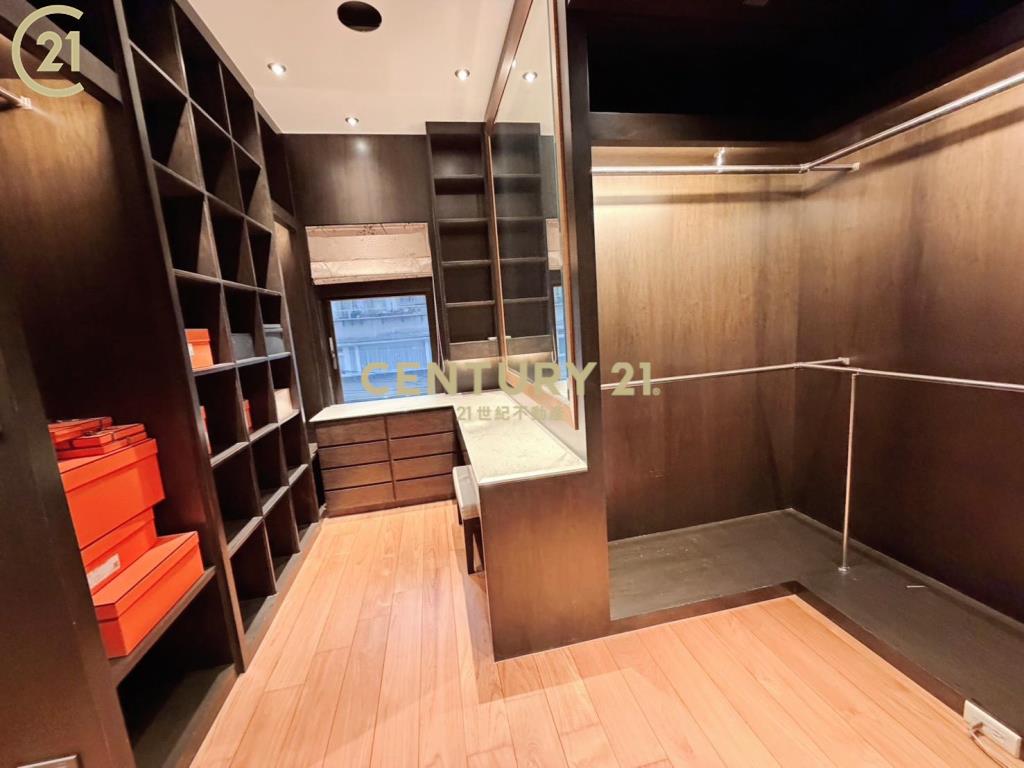 天璽層峰頂客豪邸