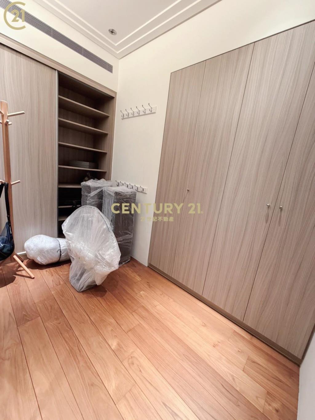 天璽層峰頂客豪邸