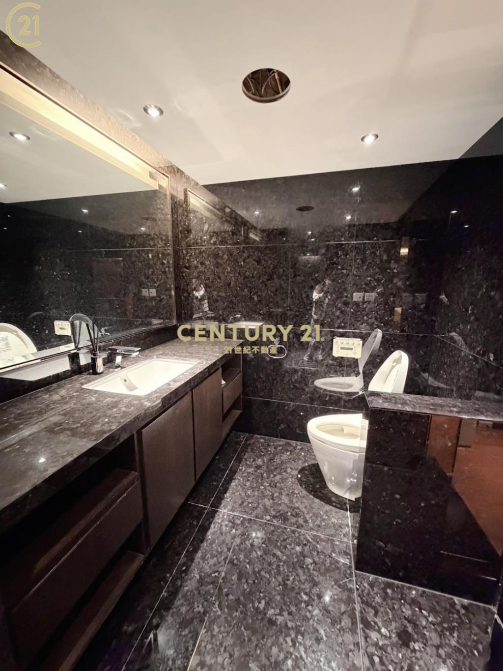 天璽層峰頂客豪邸