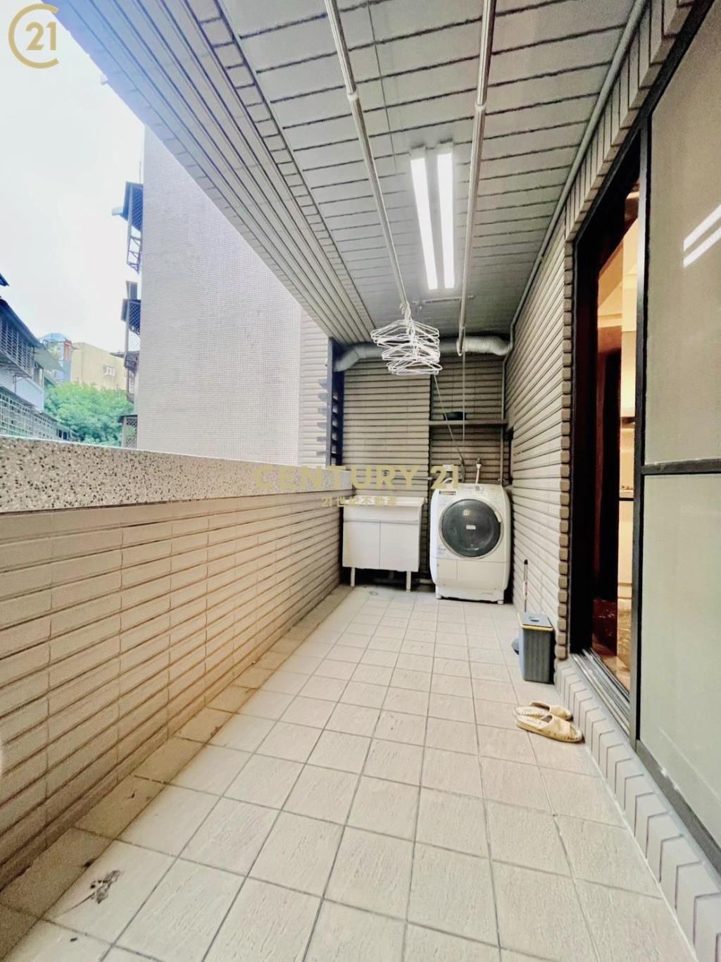 天璽層峰頂客豪邸