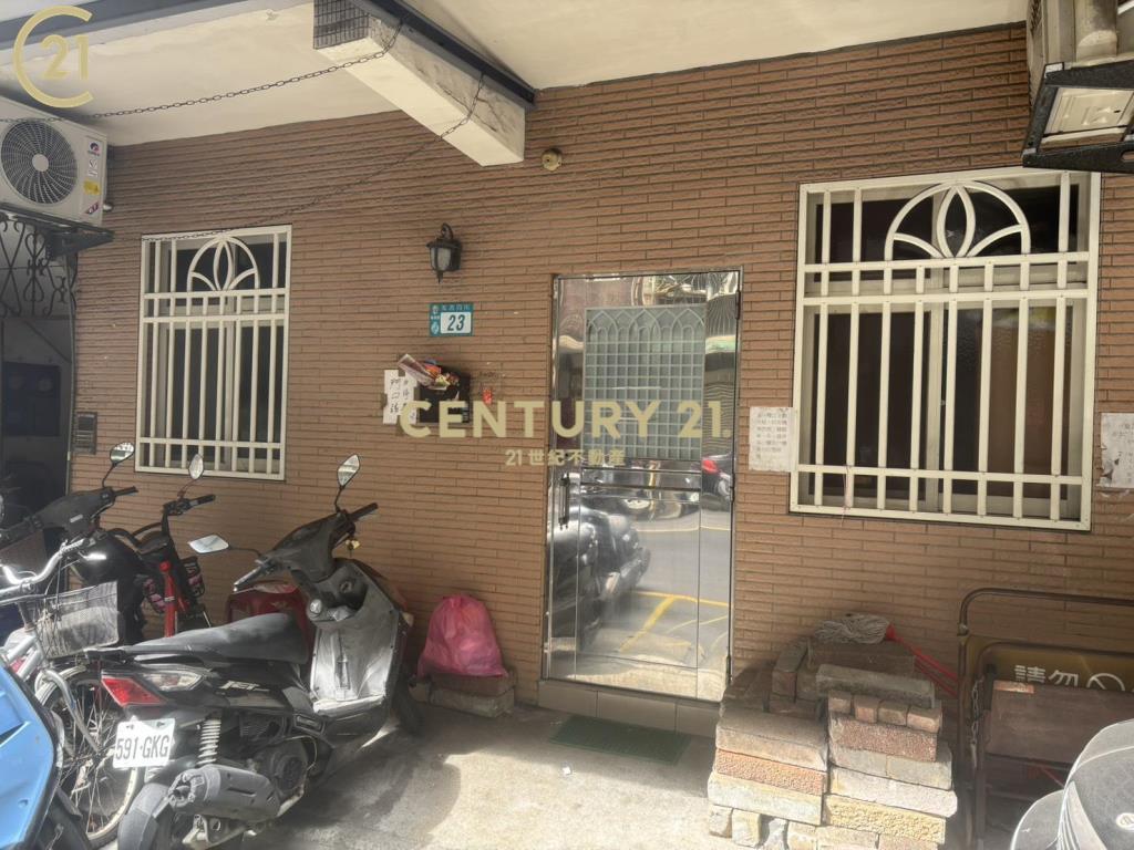 鶯歌收租四套房一樓