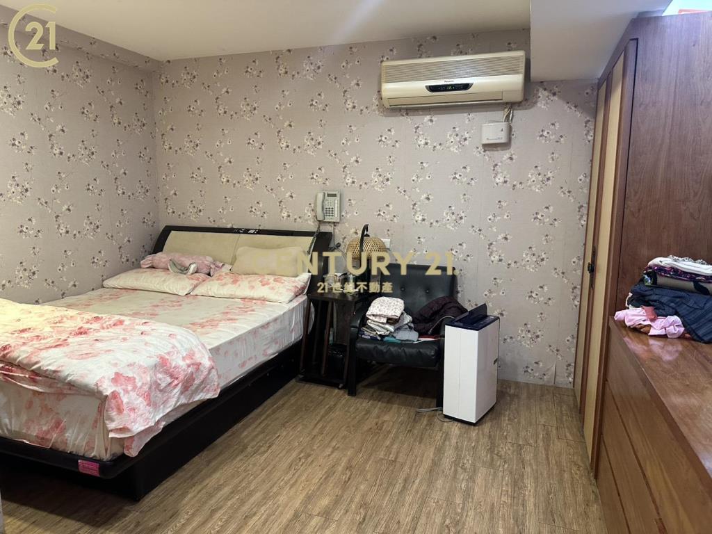 奇岩捷運站邊間透天厝