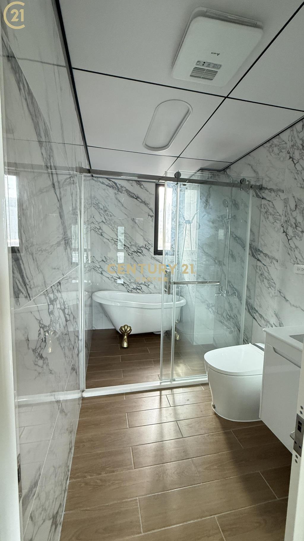 基隆中山遠見三房車