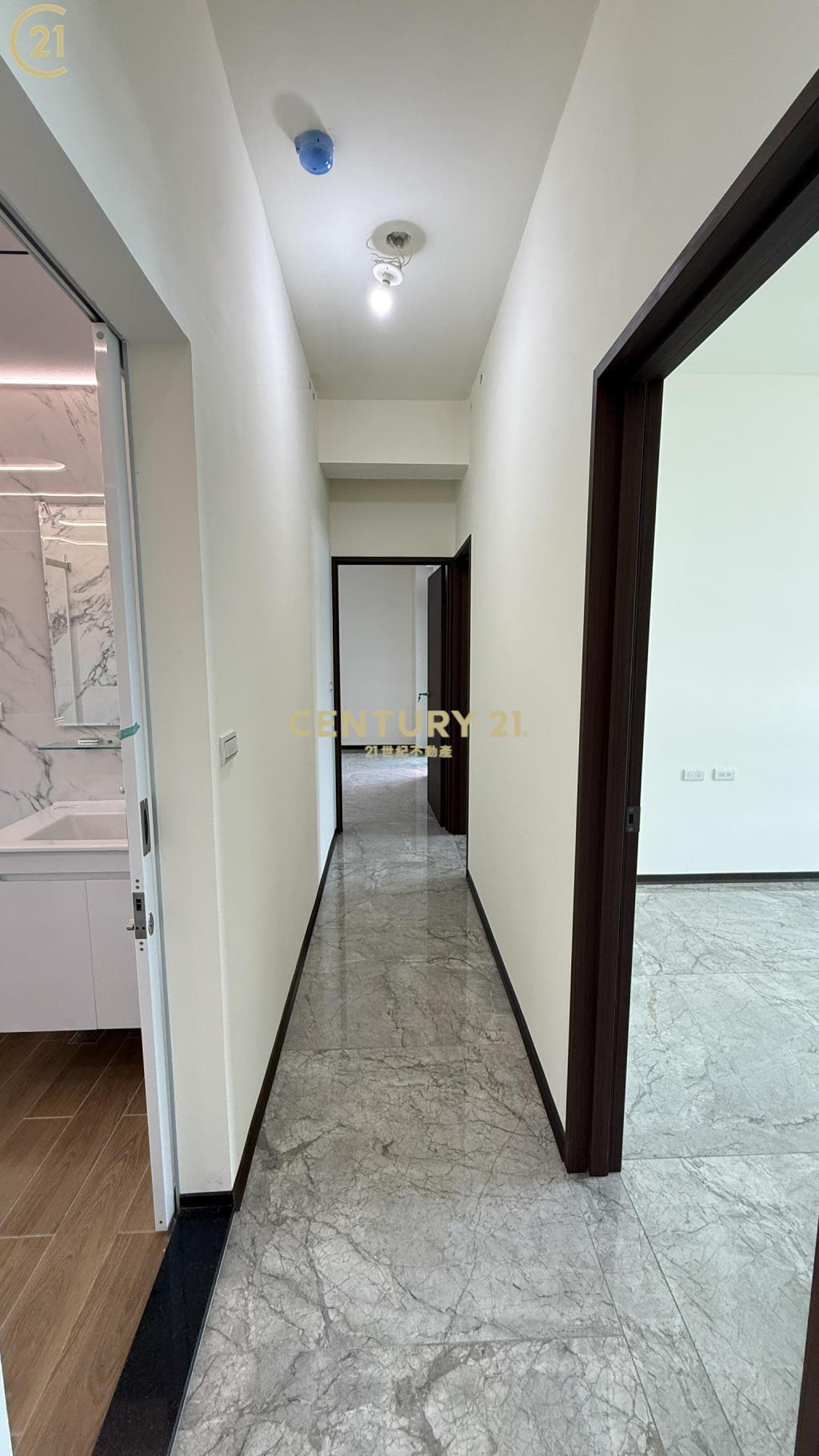 基隆中山遠見三房車