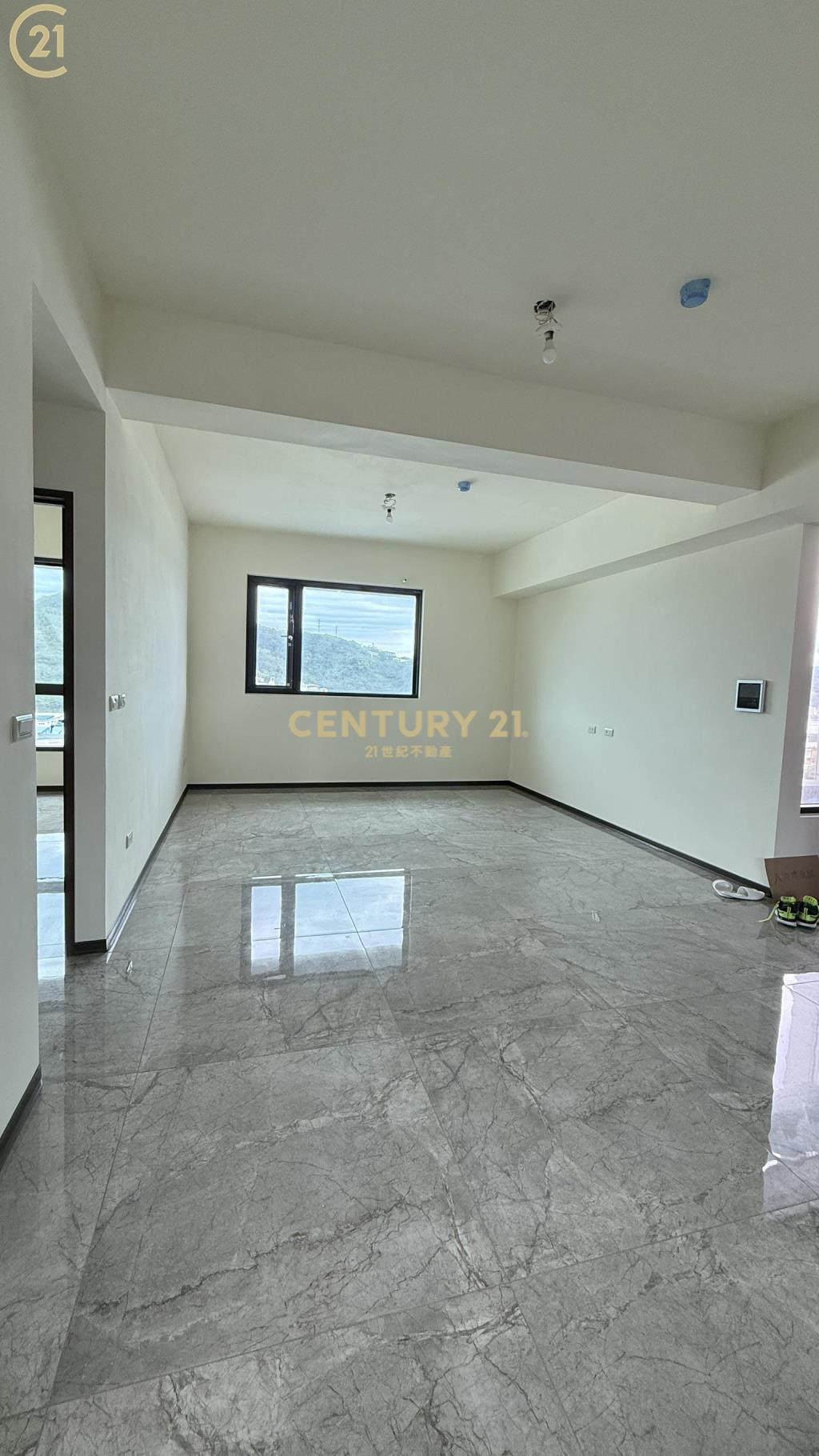 基隆中山遠見三房車