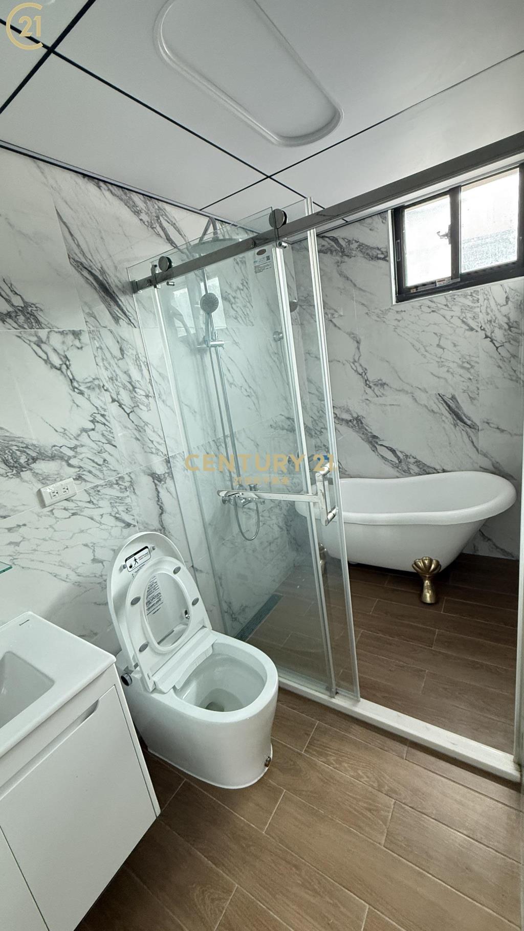 基隆中山遠見三房車