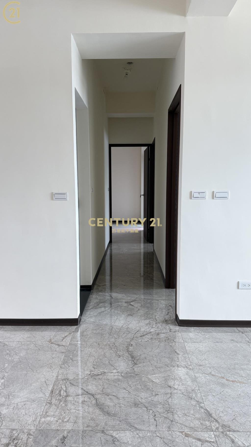 基隆中山遠見三房車