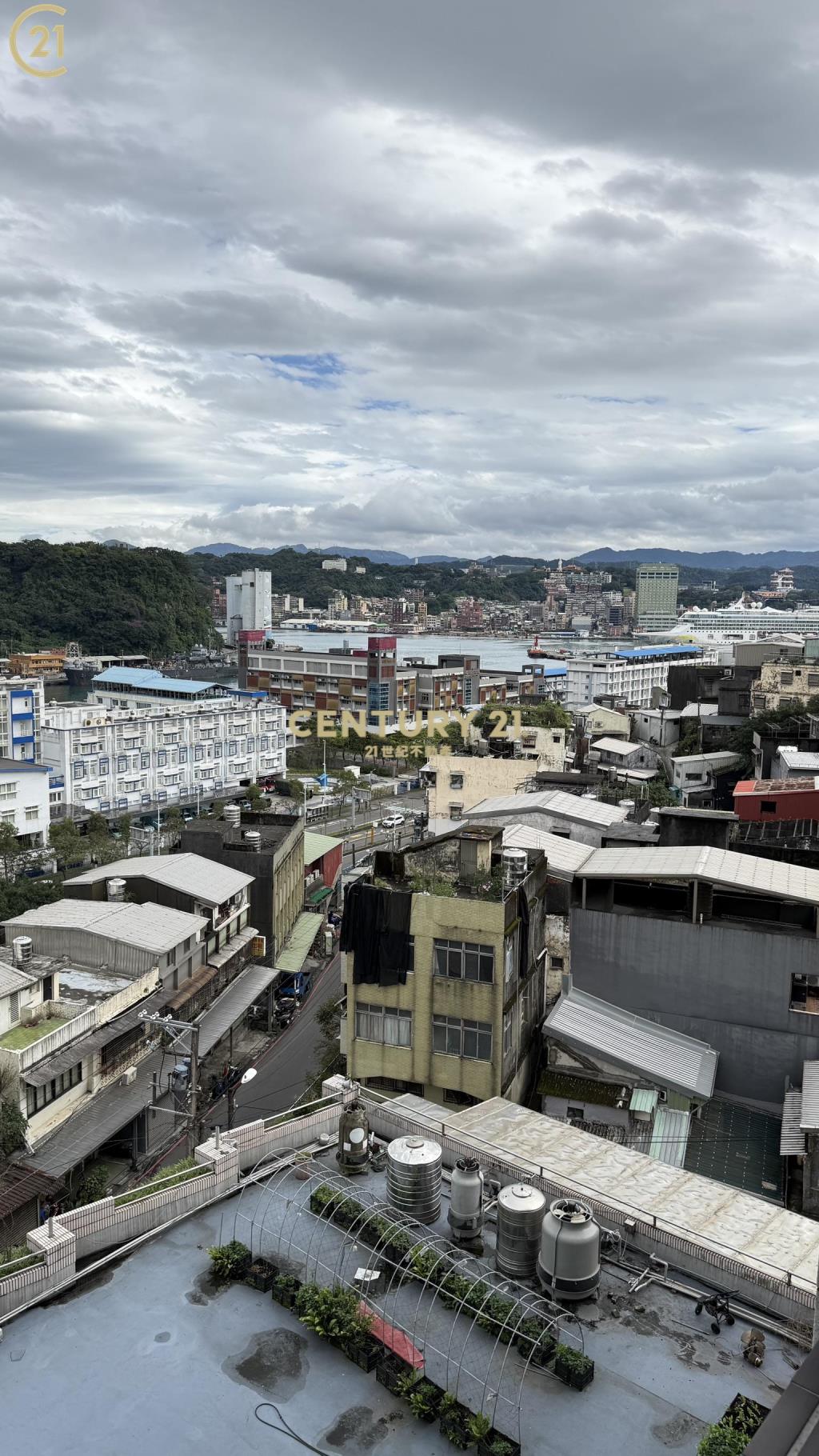 基隆中山遠見三房車