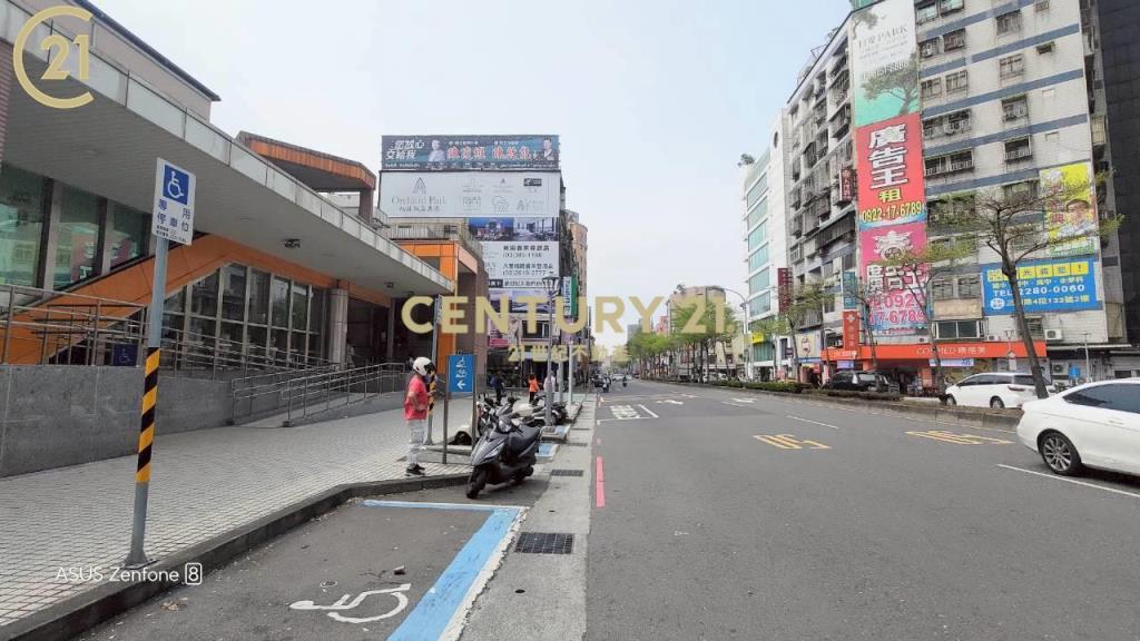 徐匯捷運邊間美妝頂佳