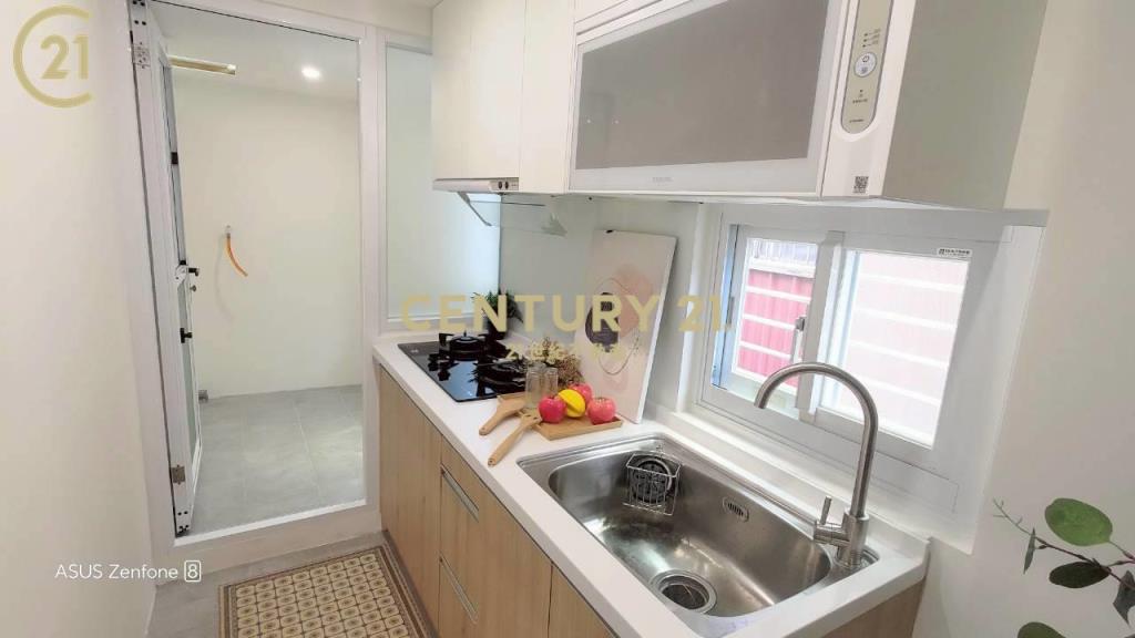 徐匯捷運邊間美妝頂佳