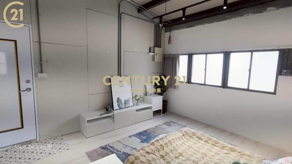 徐匯捷運邊間美妝頂佳