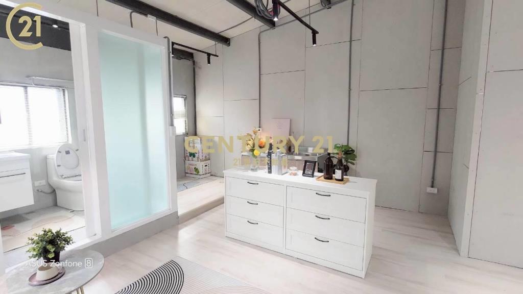 徐匯捷運邊間美妝頂佳