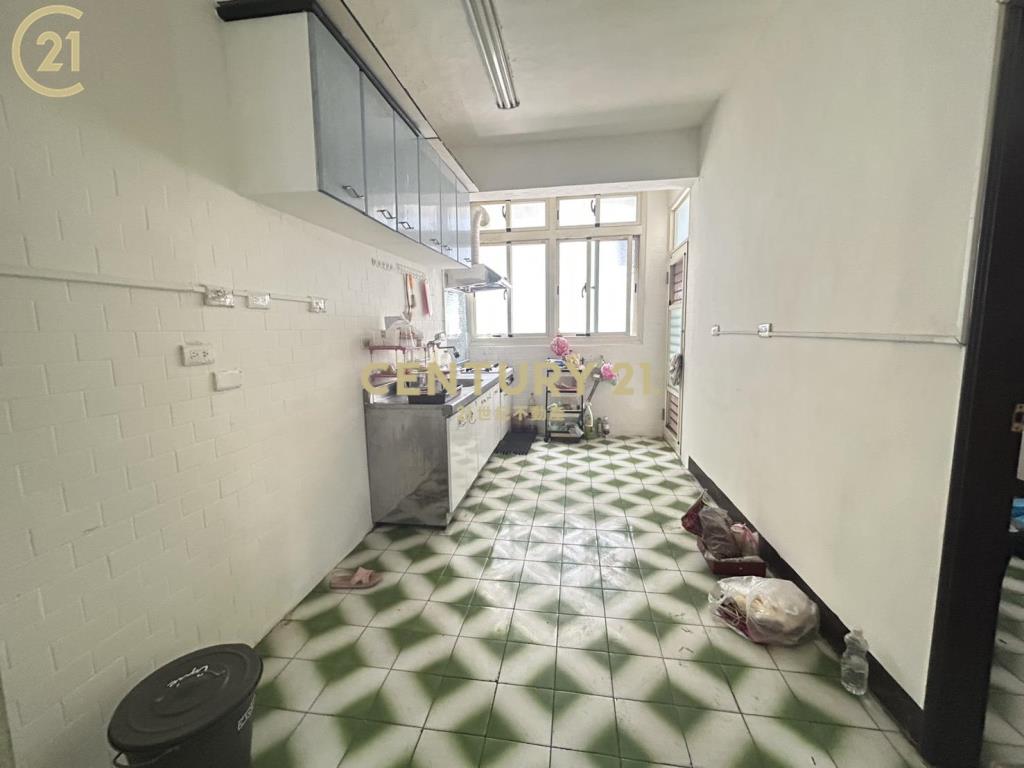 龜山大空間美寓 買一層送一層