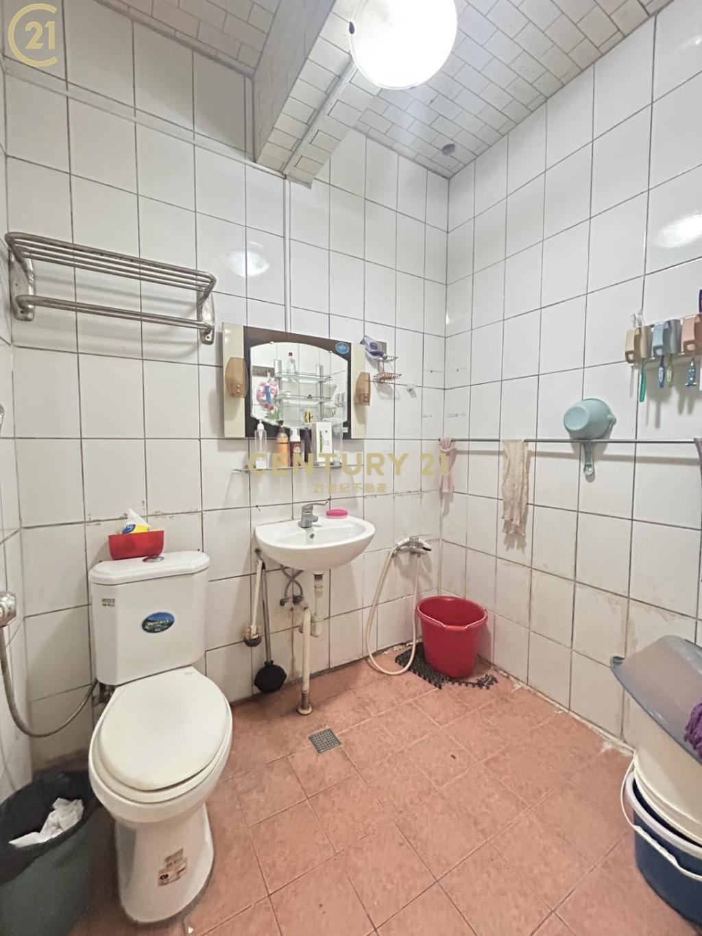 龜山大空間美寓 買一層送一層