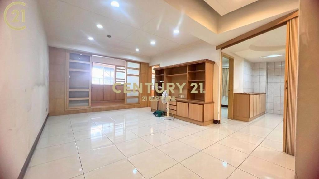 蘆洲長安街4房車溫馨華廈