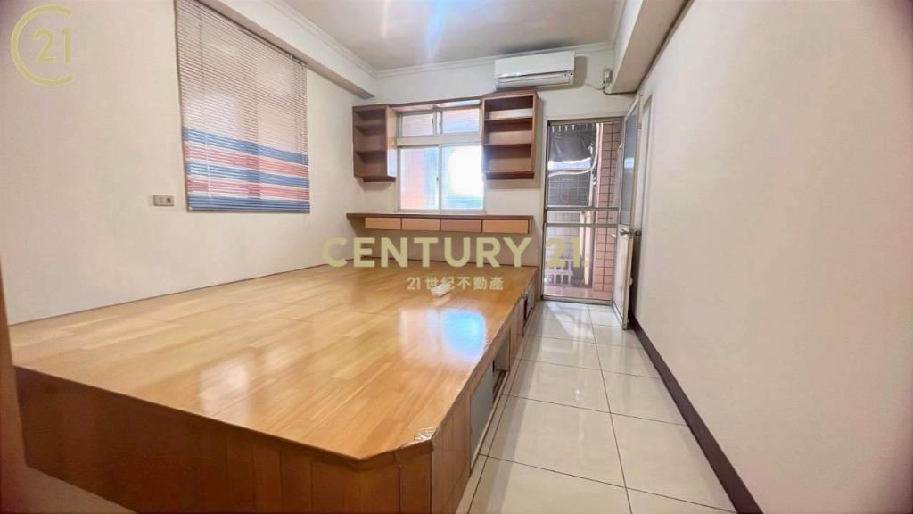 蘆洲長安街4房車溫馨華廈