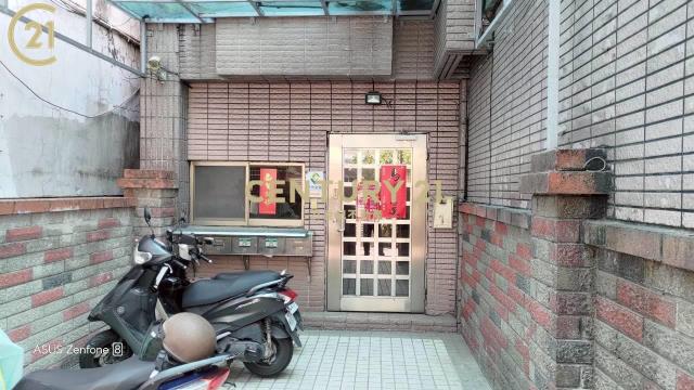 蘆洲長安全新裝潢電梯2+1房