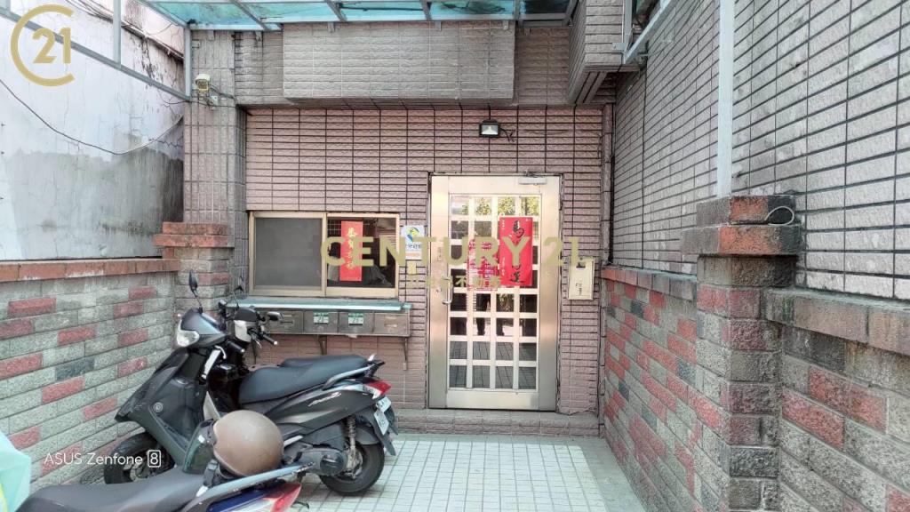 蘆洲長安全新裝潢電梯2+1房