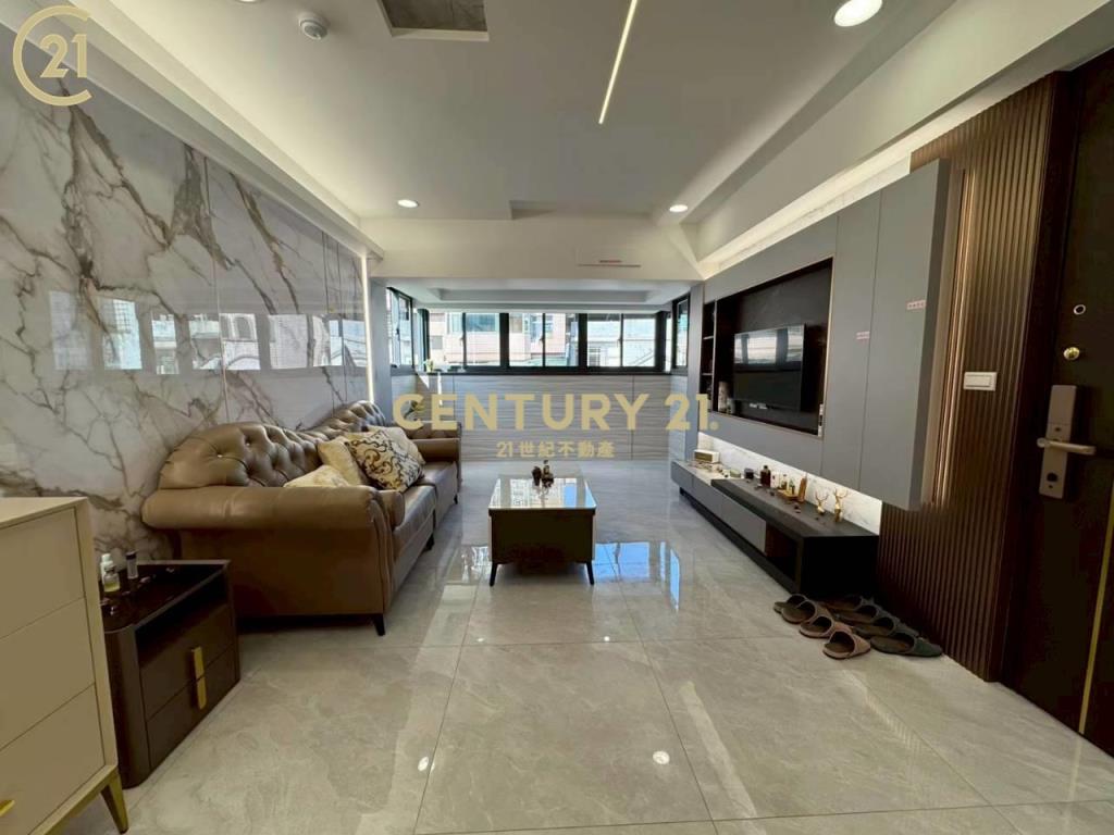 蘆洲長安全新裝潢電梯2+1房