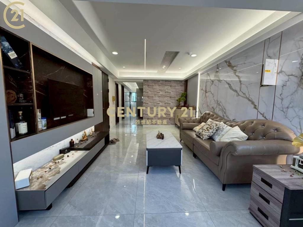 蘆洲長安全新裝潢電梯2+1房