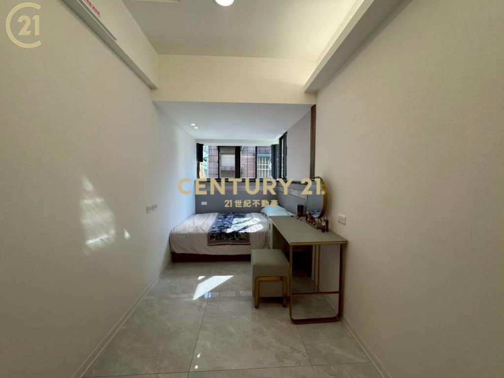 蘆洲長安全新裝潢電梯2+1房