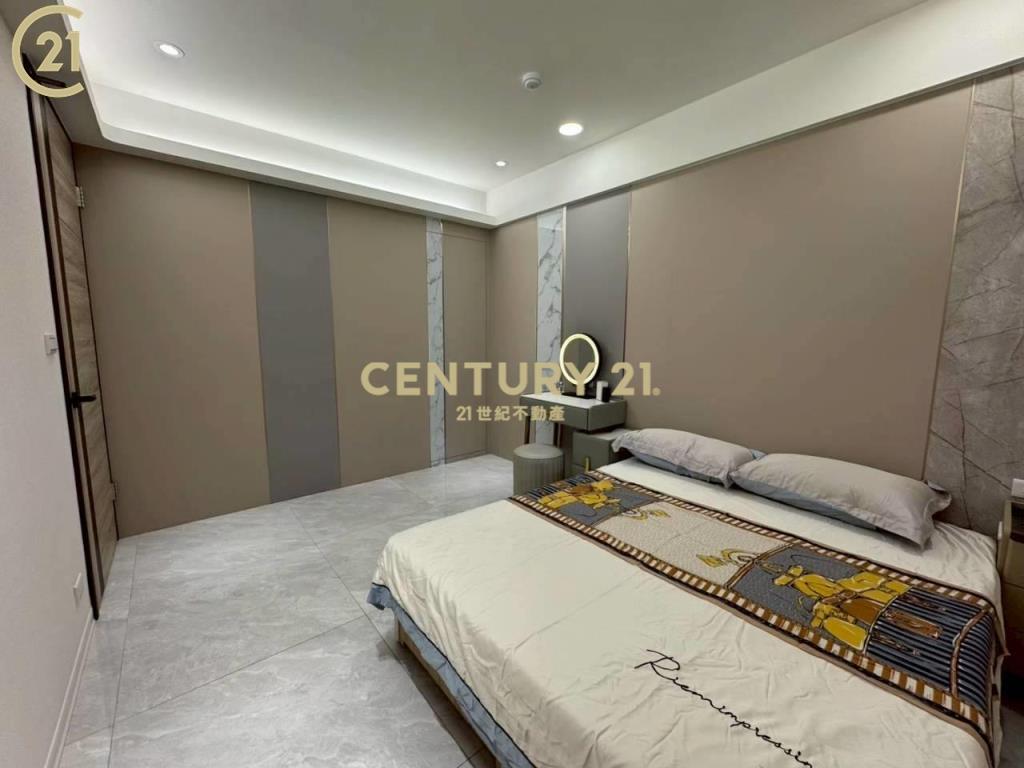 蘆洲長安全新裝潢電梯2+1房