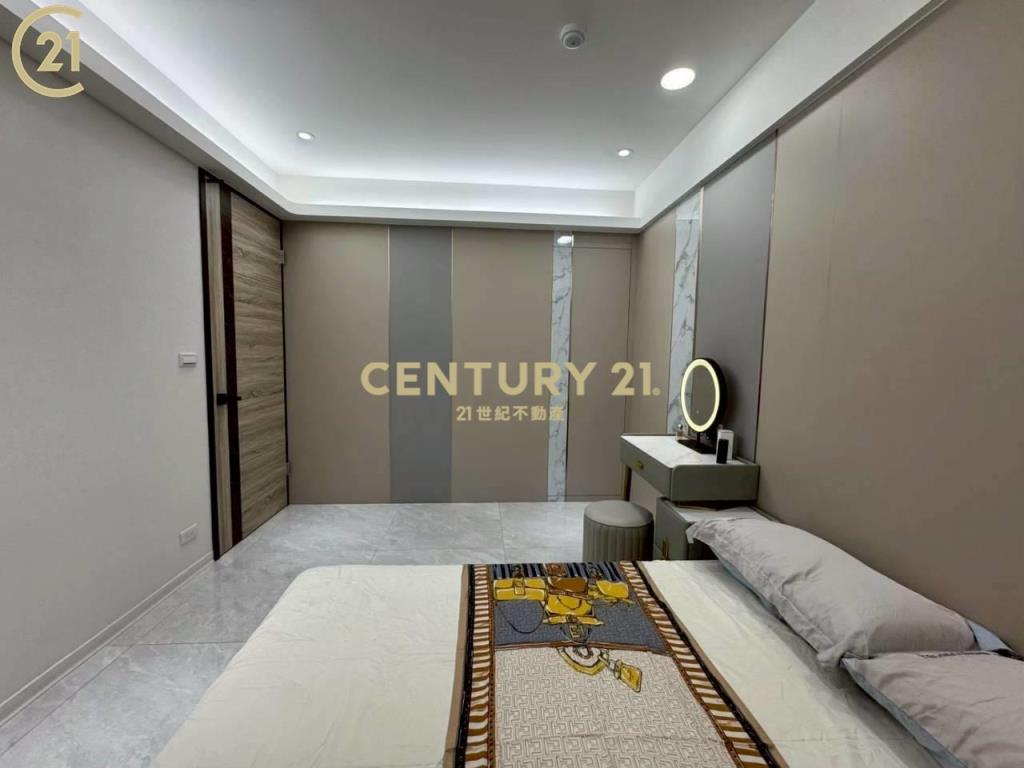 蘆洲長安全新裝潢電梯2+1房