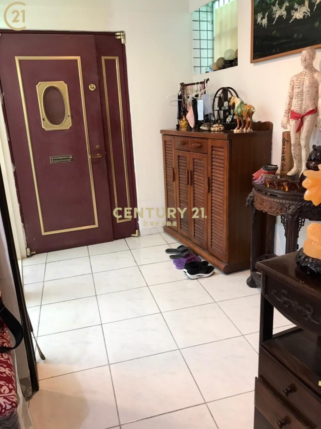 唭哩岸捷運站透天