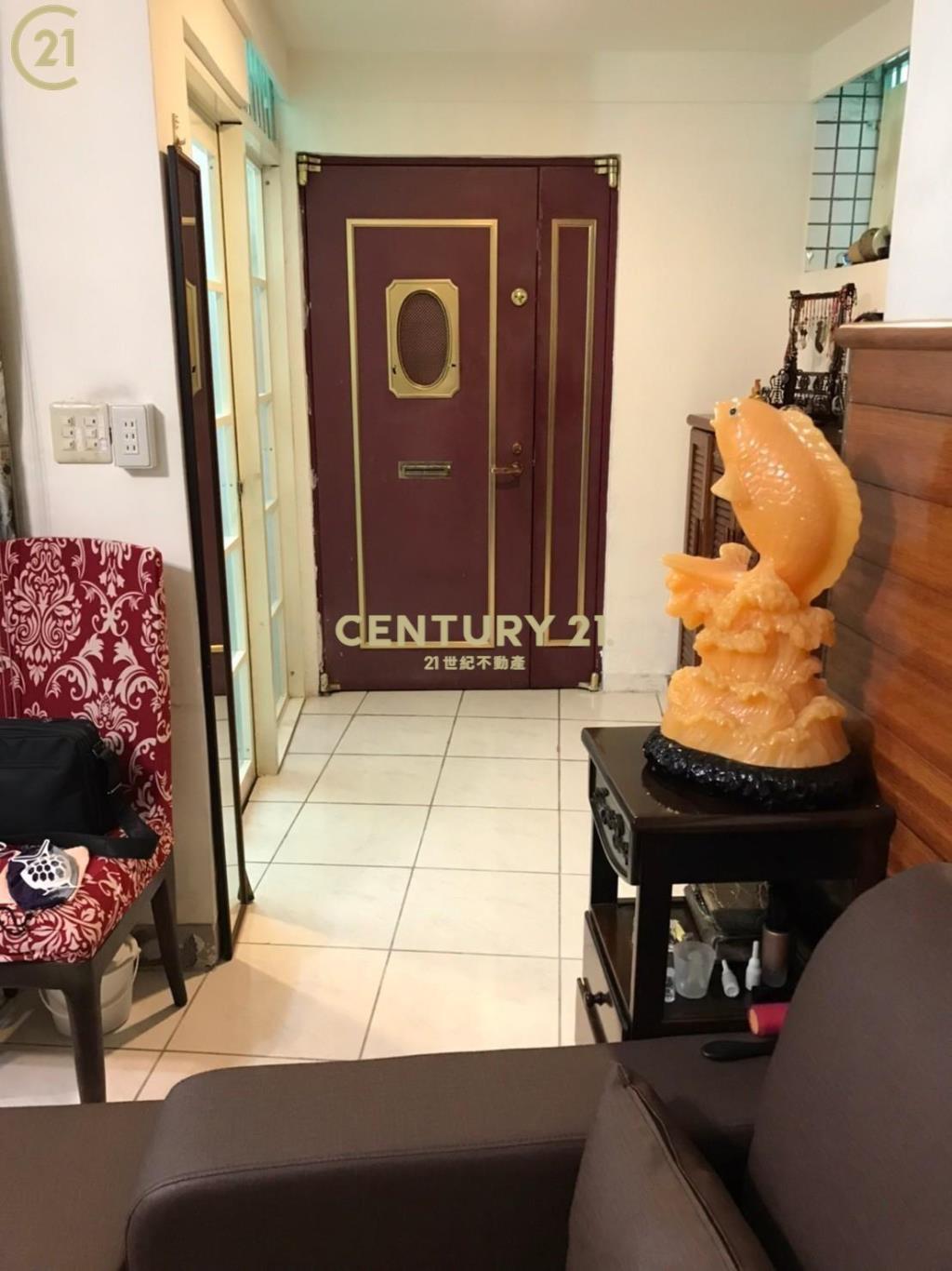 唭哩岸捷運站透天