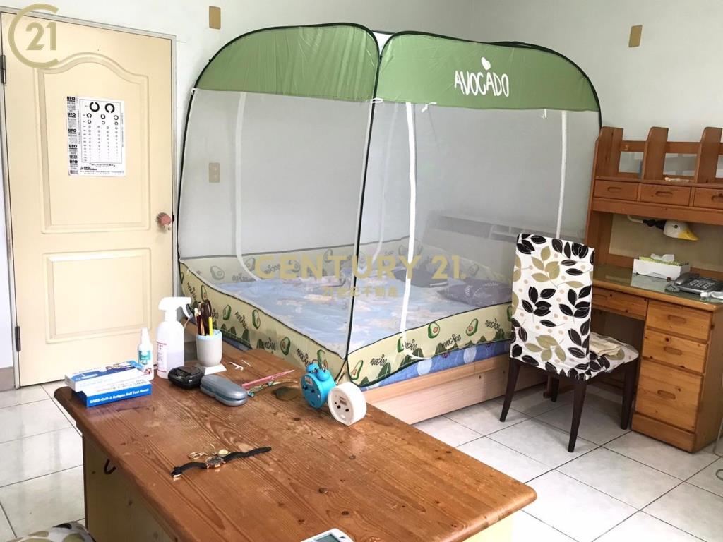 唭哩岸捷運站透天