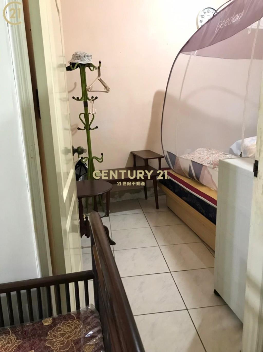 唭哩岸捷運站透天