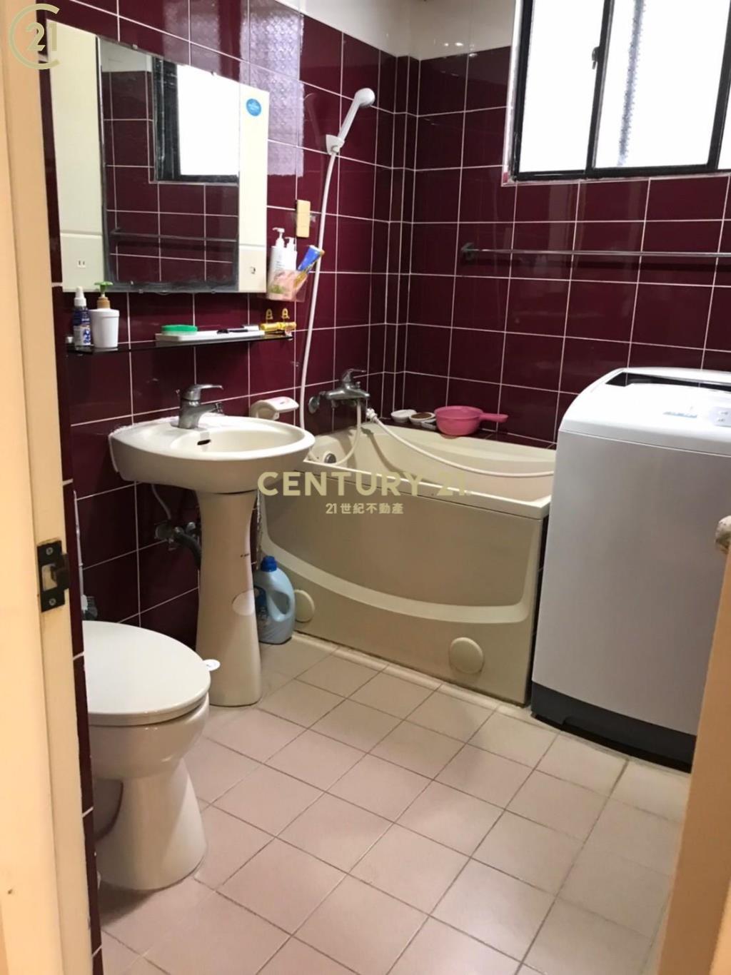 唭哩岸捷運站透天