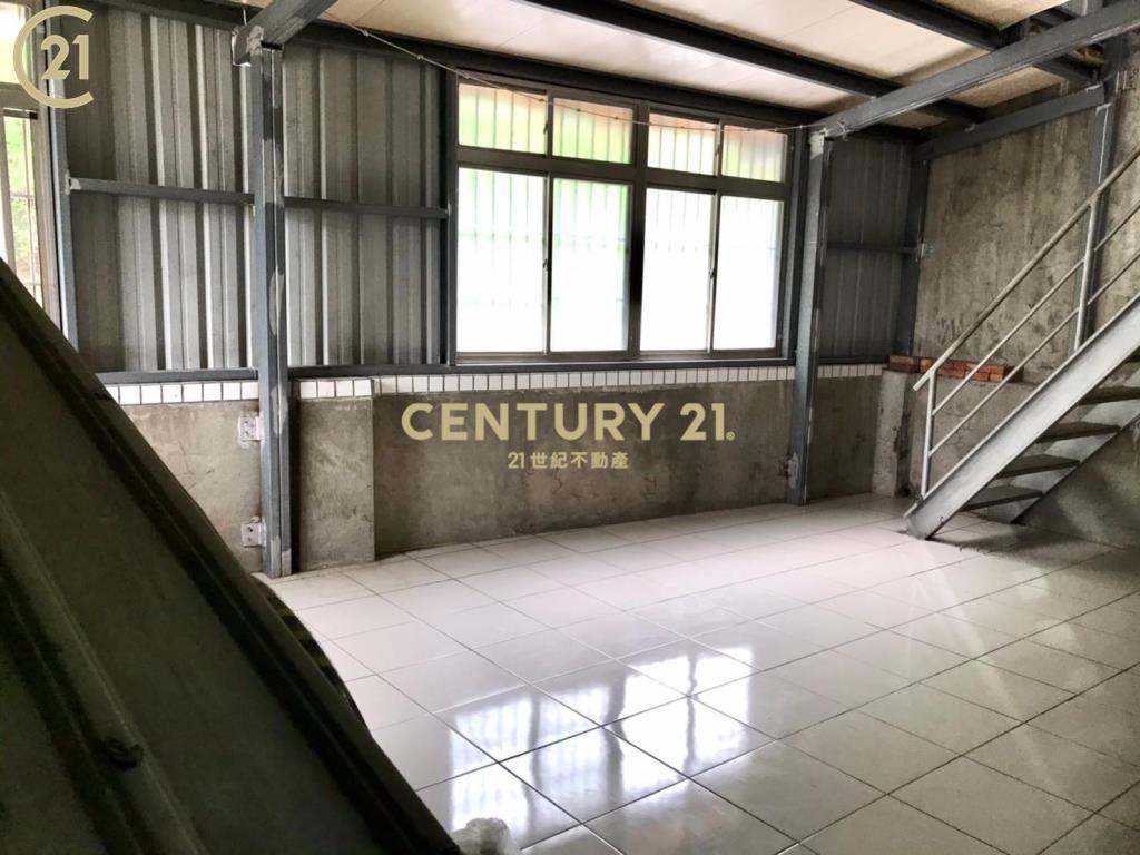 唭哩岸捷運站透天