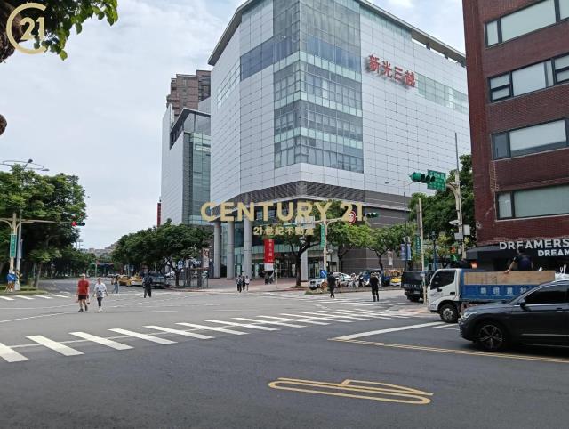 新光三越收租店面