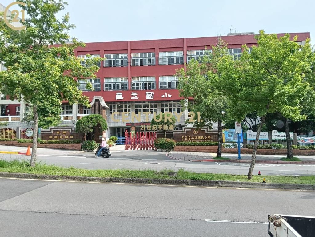 新光三越收租店面