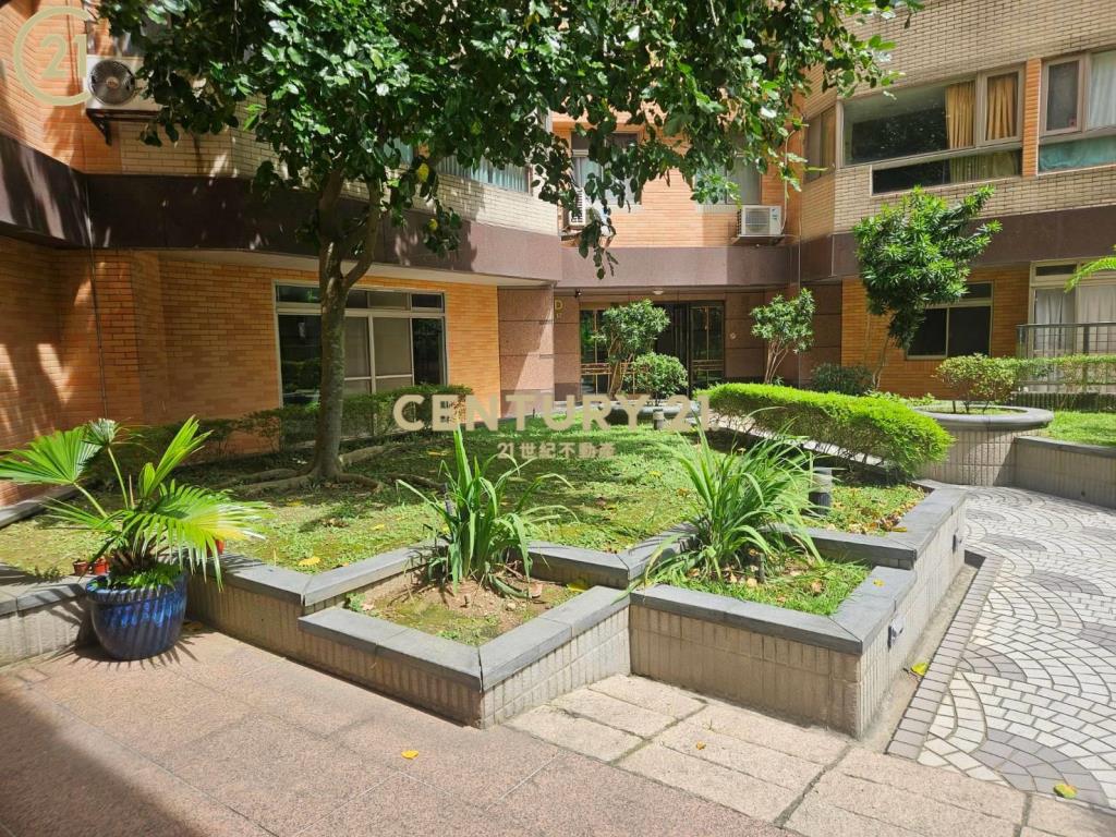 麗陽花園二房