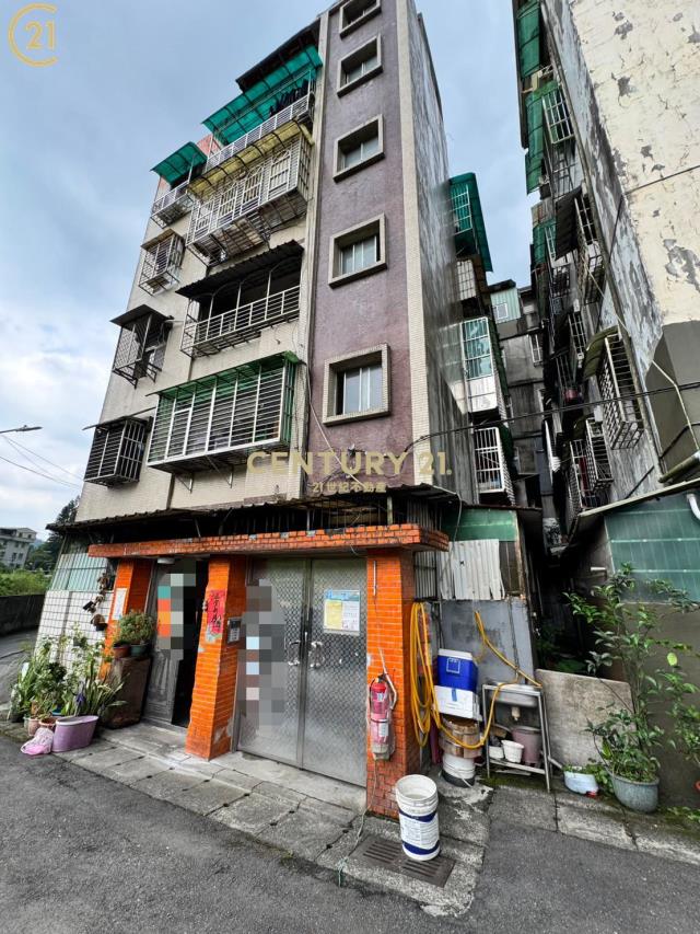 新店區錦繡公寓低總價黃金三樓