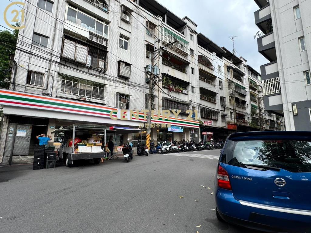 新店區錦繡公寓低總價黃金三樓