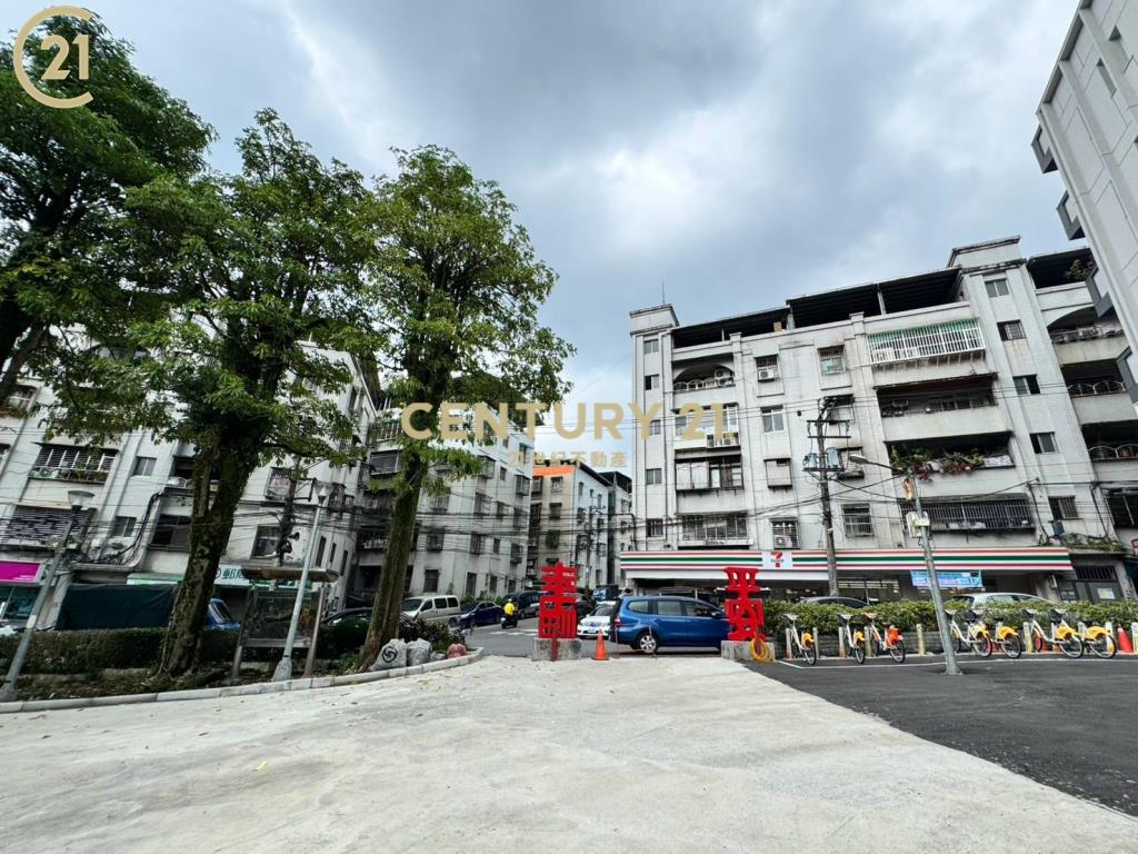 新店區錦繡公寓低總價黃金三樓