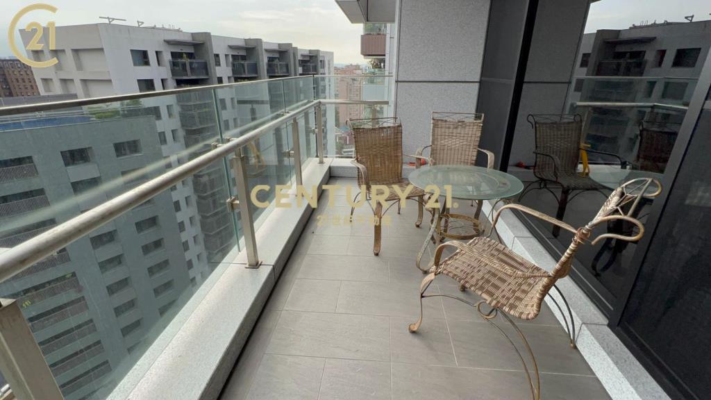 湖閱大器豪邸高樓好視野成功路二段金湖路