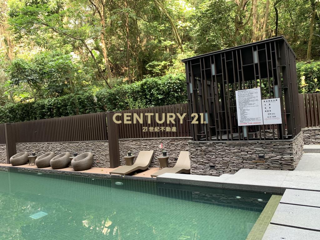 山丘小墅時尚精品宅