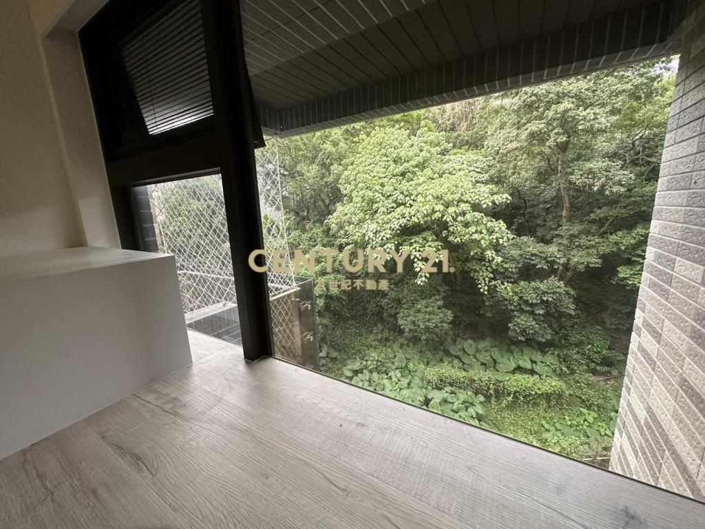 山丘小墅時尚精品宅