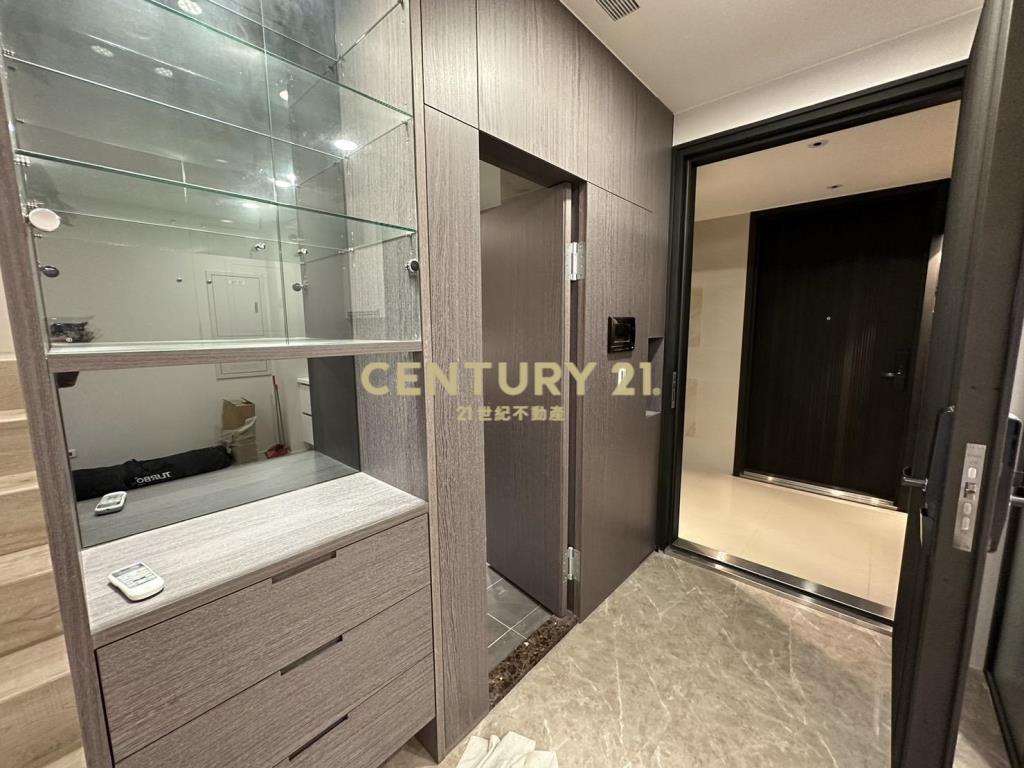 山丘小墅時尚精品宅